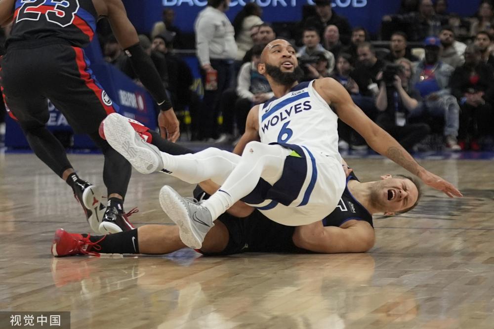 现出了防守 现出了防守