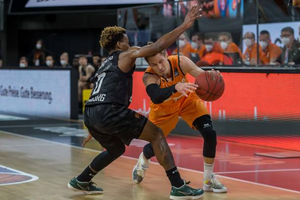 0战绩脱颖 0战绩脱颖